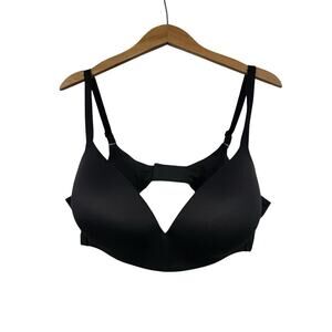 Victoria’s Secret Black Body By Victoria Ipex Lined No Wire Bra Size 40C